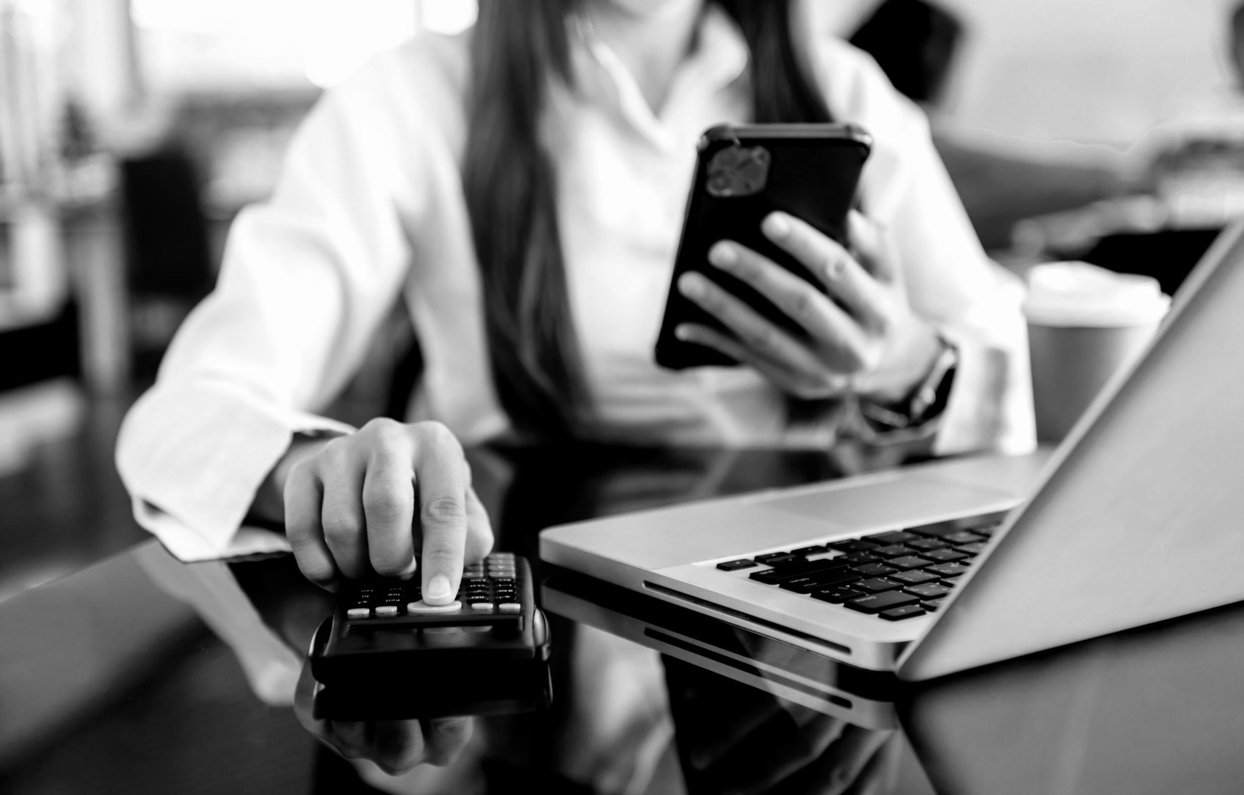 Разработка структурированных корпоративных отчётов с визуализацией данных